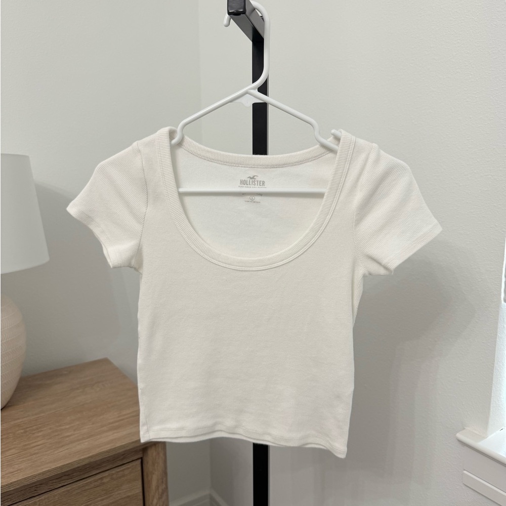 Hollister White Ribbed Top Size S